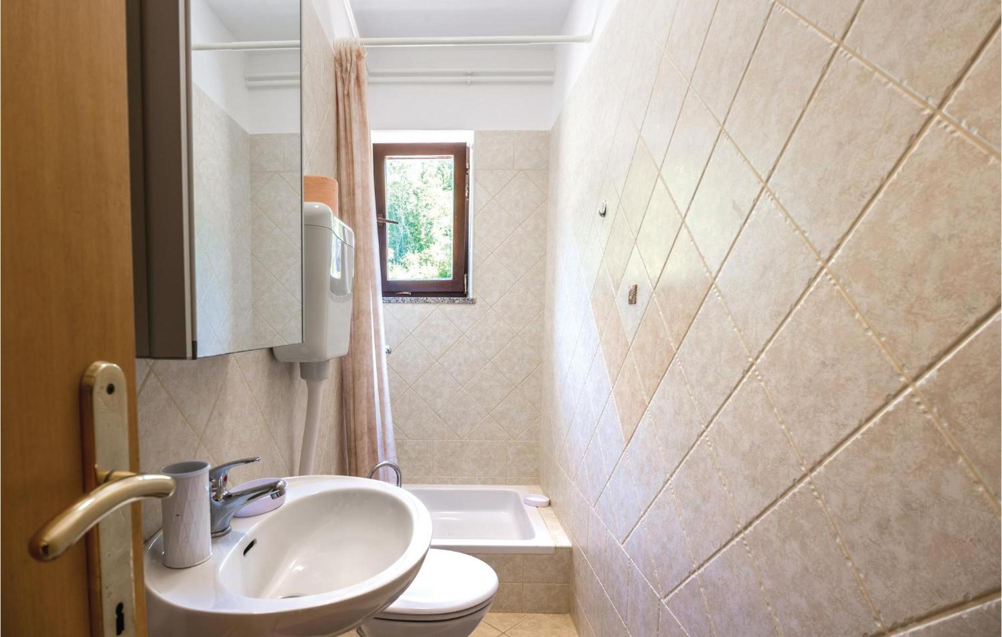 Amazing Apartment In Veprinac With Kitchen Exterior foto