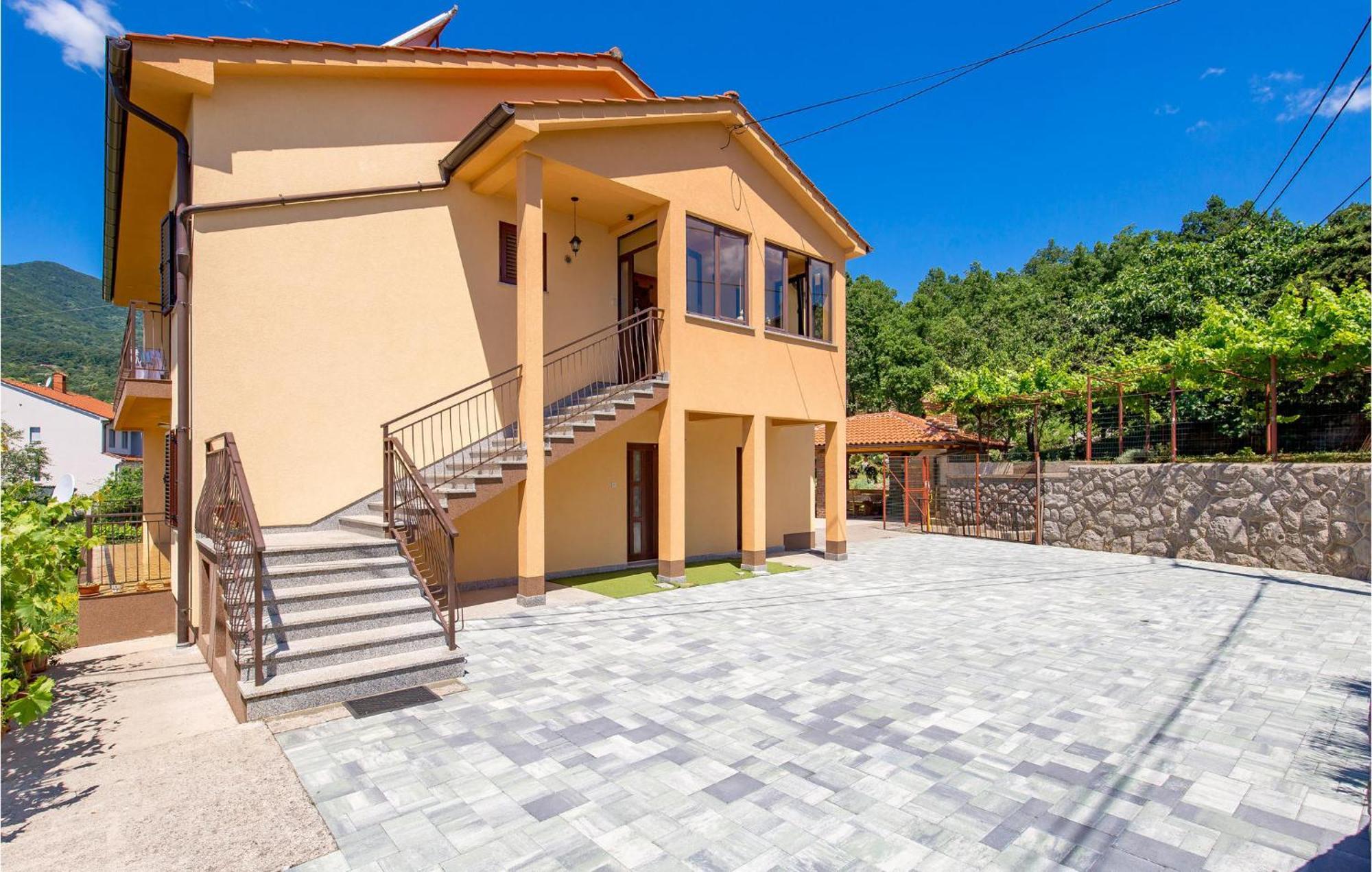 Amazing Apartment In Veprinac With Kitchen Exterior foto